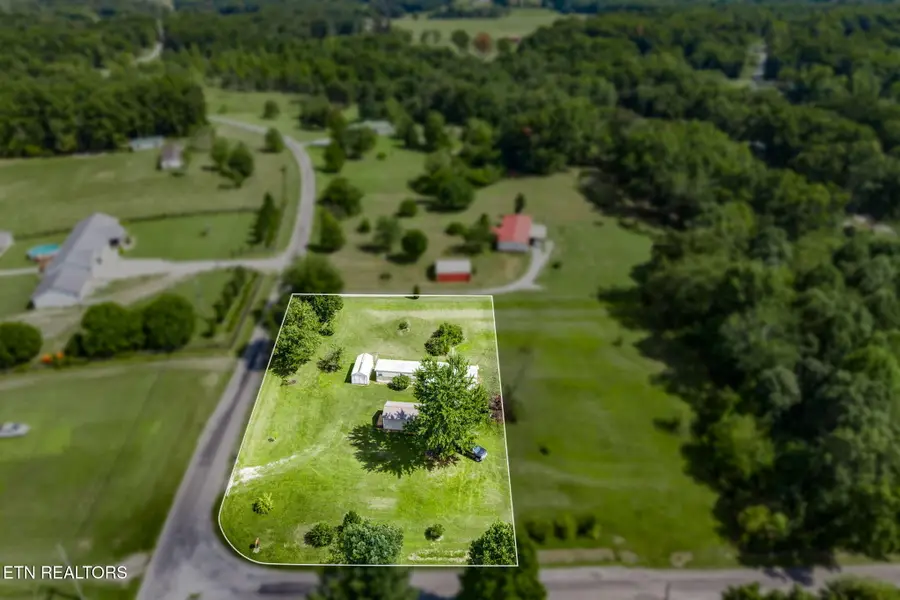 1055 Rector Rd, Crossville, TN 38571 - #2