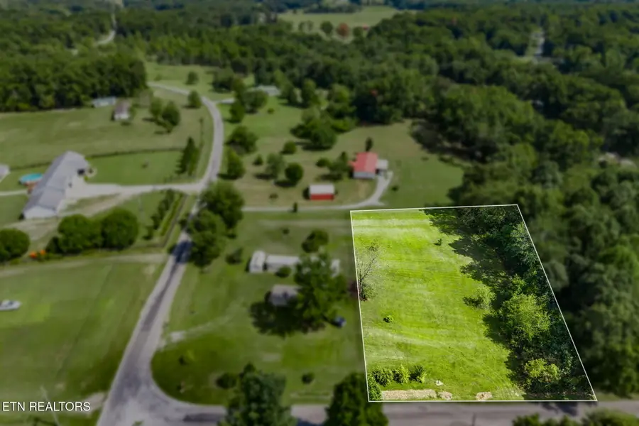 1055 Rector Rd, Crossville, TN 38571 - #3