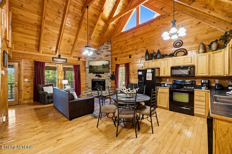 2040 Cougar Crossing Way, Sevierville, TN 37862 - #2
