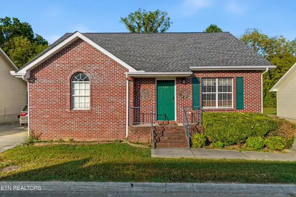 322 Creekwalk Blvd, Pigeon Forge, TN 37863