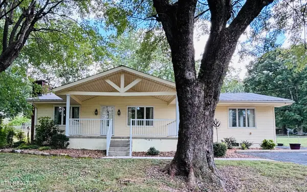 1014 Lakeshore Drive, Jamestown, TN 38556