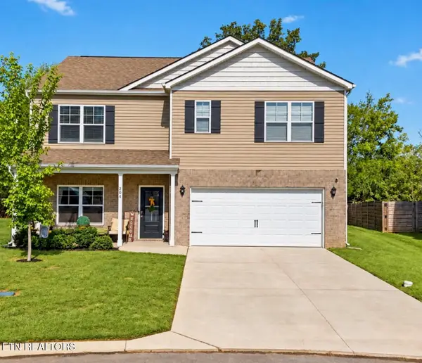 204 Paisley Reece Lane, Lenoir City, TN 37771