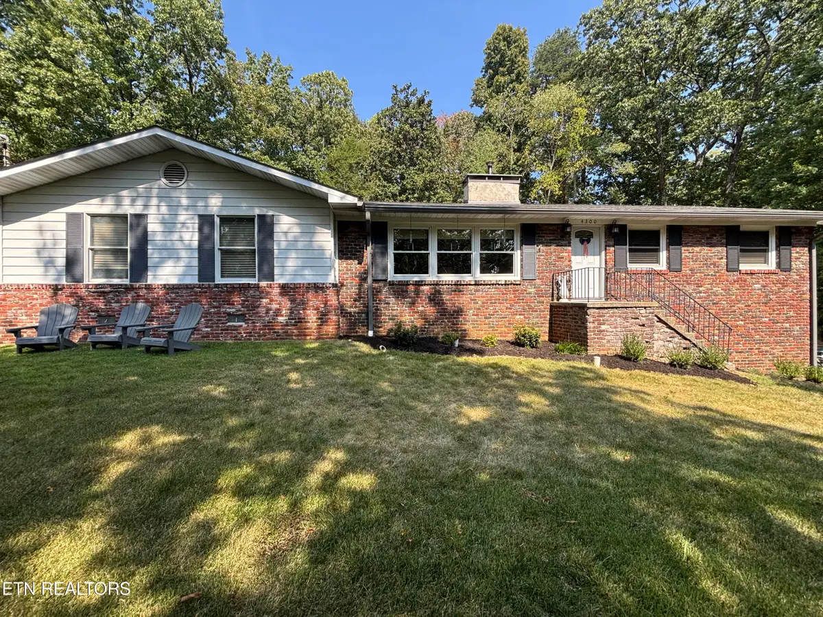 4300 NE Chewasa Rd, Knoxville, TN 37918 - #1