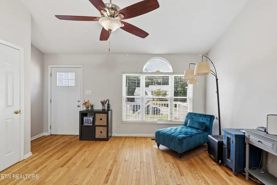 1304 Woodridge Drive, Knoxville, TN 37919 - #2