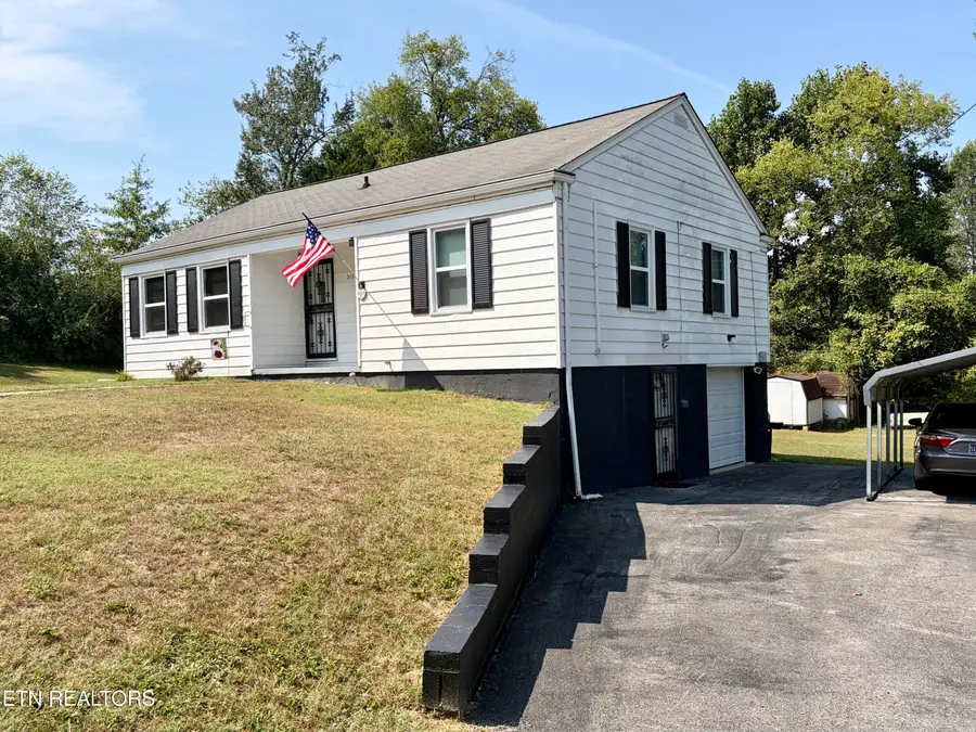 317 Hartford Rd, Knoxville, TN 37920 - #3