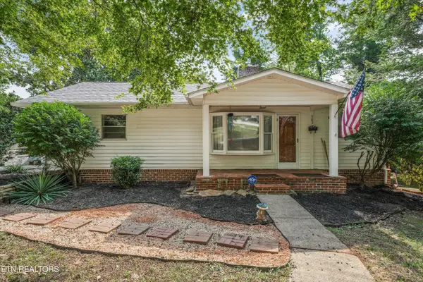 303 W Outer Drive, Oak Ridge, TN 37830