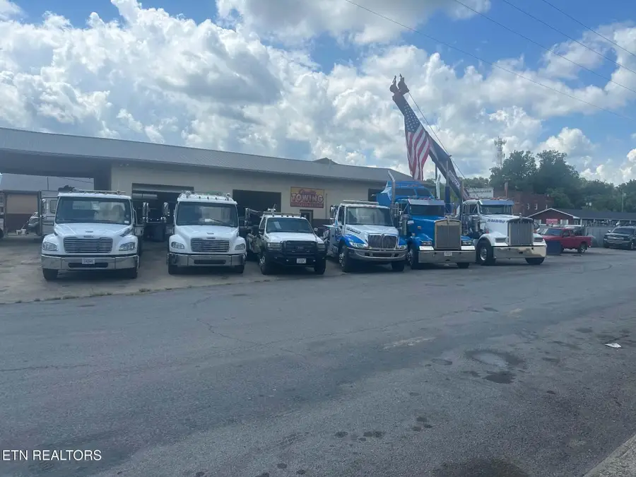 113 N 18th St, Middlesboro, KY 40965 - #2
