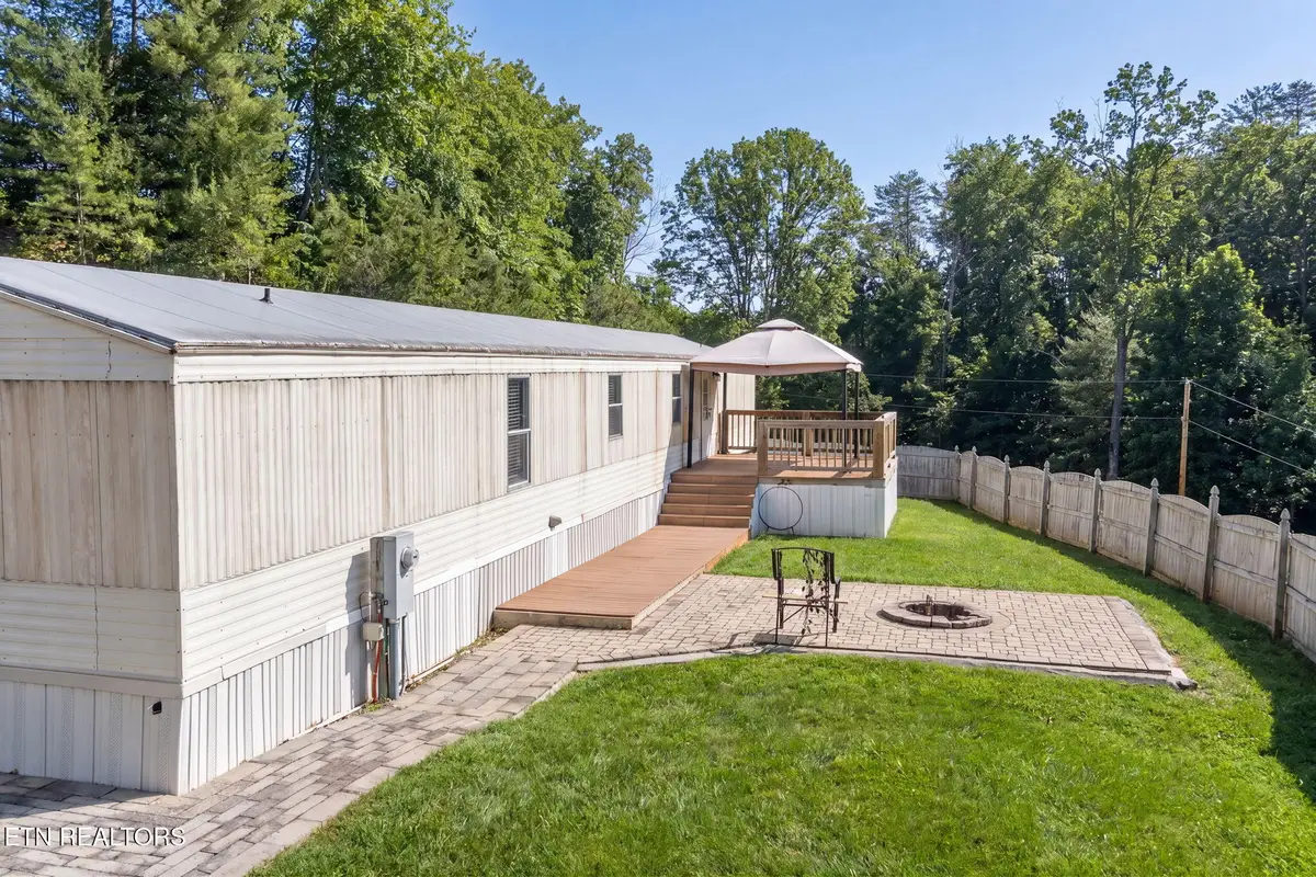 425 Bazel Rd, Harriman, TN 37748 - #1