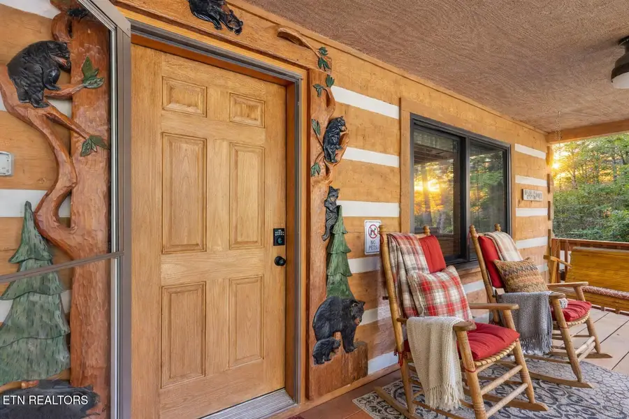 2653 Black Walnut Flats Rd, Pigeon Forge, TN 37862 - #2