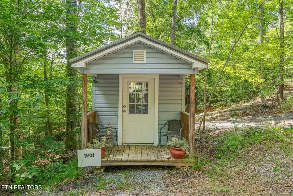 1901 Bootbluff Tr, Dandridge, TN 37725