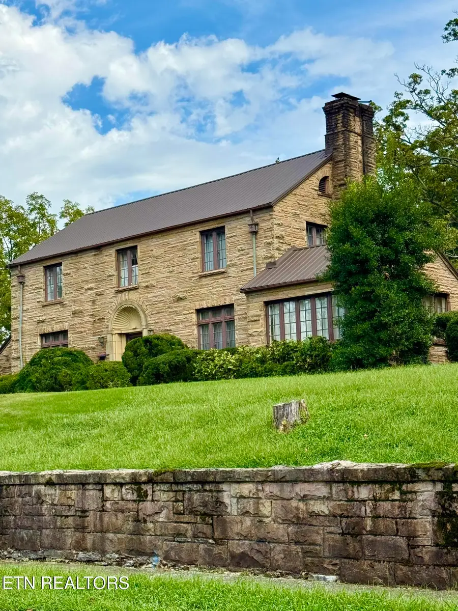 412 Englewood Rd, Middlesboro, KY 40965 - #2