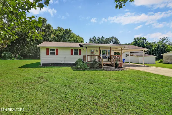 514 Evergreen St, Harriman, TN 37748