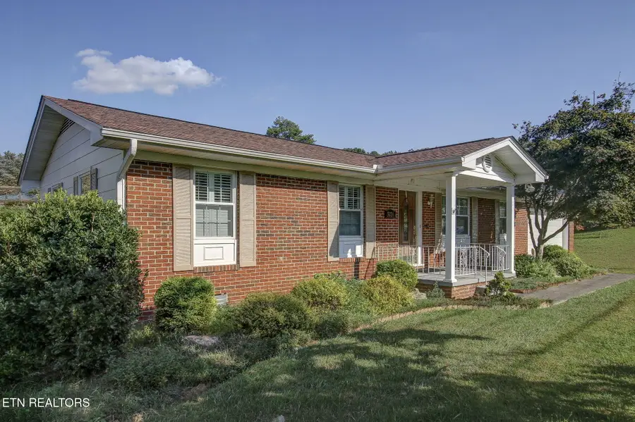 3726 Cherrylog Rd, Knoxville, TN 37921 - #2