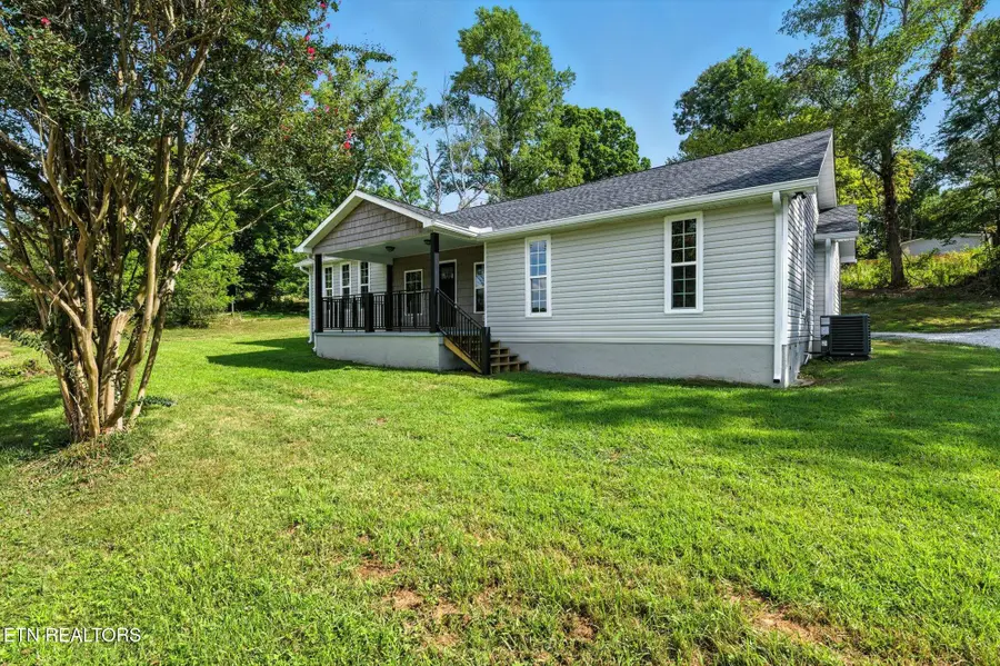1309 Summit St, Athens, TN 37303 - #2