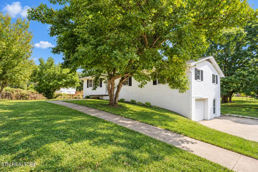 512 Highland View Drive, Knoxville, TN 37920 - #2