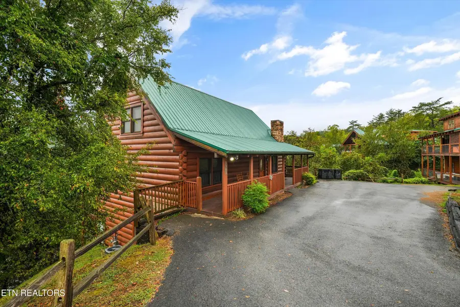 3303 Kestrel Way, Pigeon Forge, TN 37863 - #3