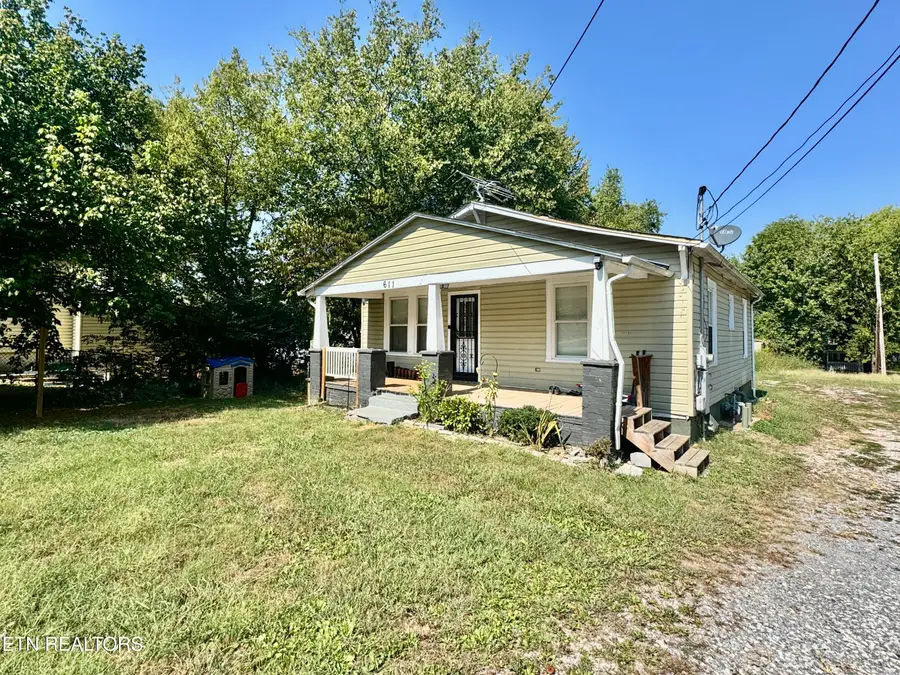 611 Glenoaks Drive, Knoxville, TN 37912 - #3
