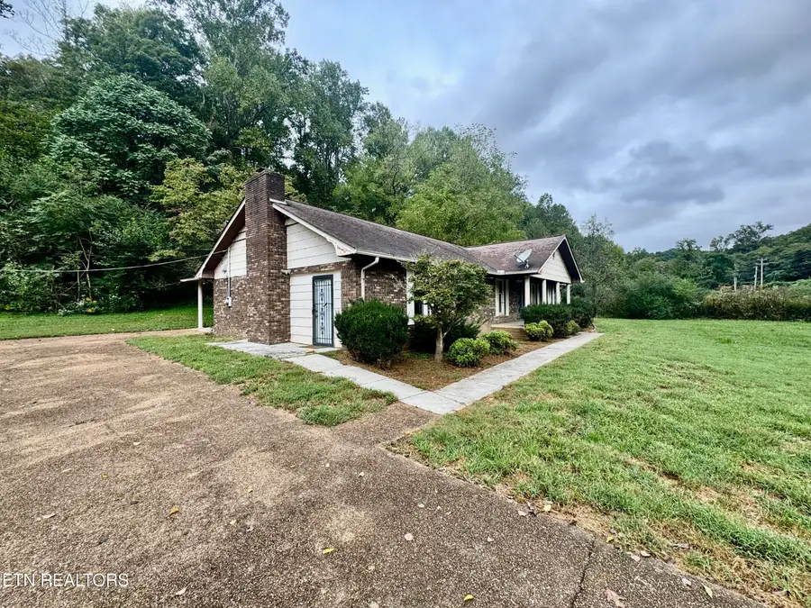 1588 Highway 116, Caryville, TN 37714 - #3