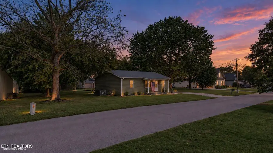 206 Elm St, Cookeville, TN 38506 - #3