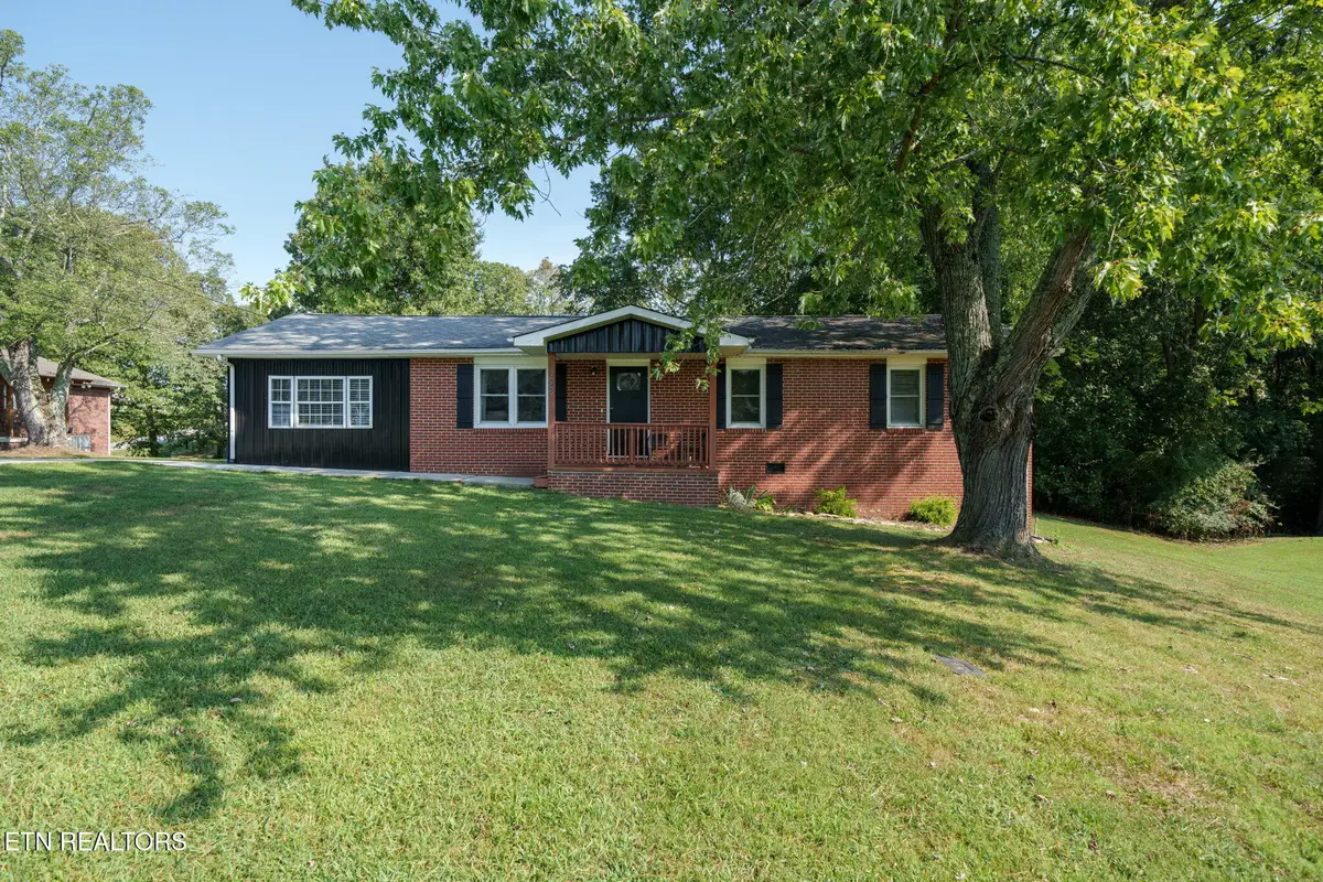 598 Glenwood Circle, Crossville, TN 38555 - #1