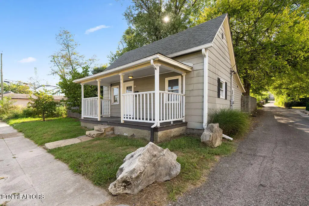 911 University Ave, Knoxville, TN 37921 - #1