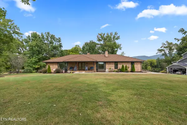 240 Mcclary Drive, Benton, TN 37307