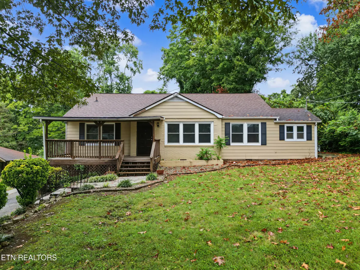 2149 Dandridge Ave, Knoxville, TN 37915 - #1