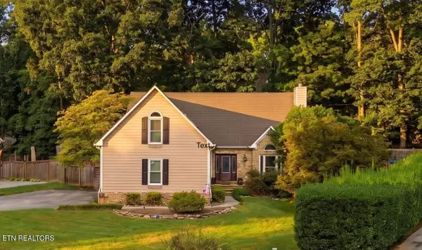 1305 Mark Joseph Lane, Knoxville, TN 37931
