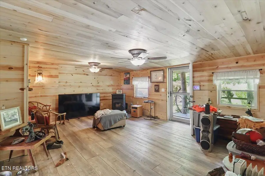 180 Stevenson Branch Rd, Middlesboro, KY 40965 - #3