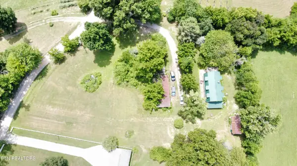 339 Dividing Ridge Rd, Speedwell, TN 37870