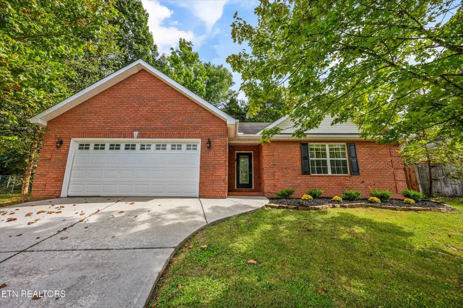 2306 Sunnywood Lane, Knoxville, TN 37912 - #2