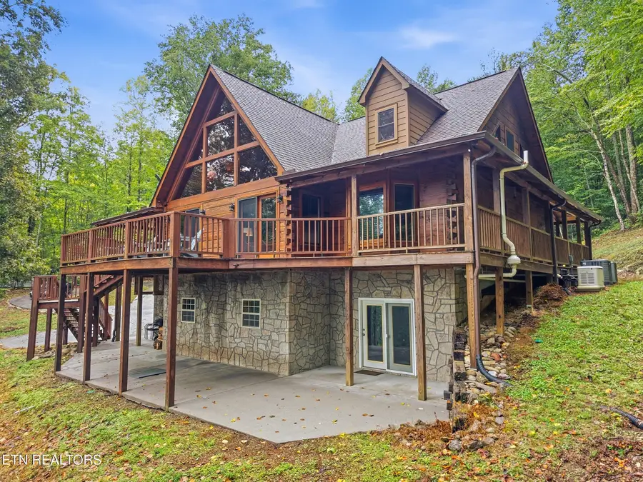156 Fencerail Gap Rd, Walland, TN 37886 - #3