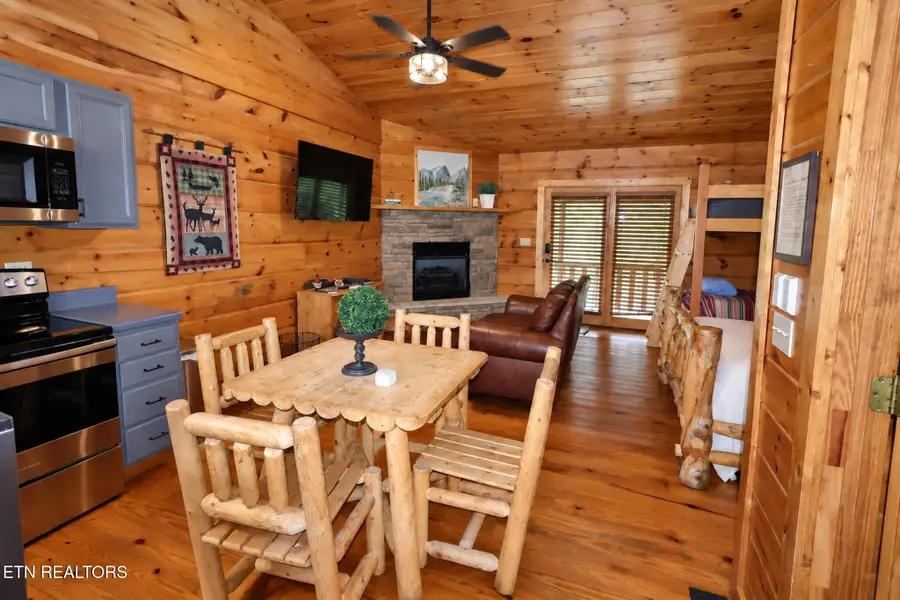211 Old Bridge Rd #Cabin 14, Townsend, TN 37882 - #3