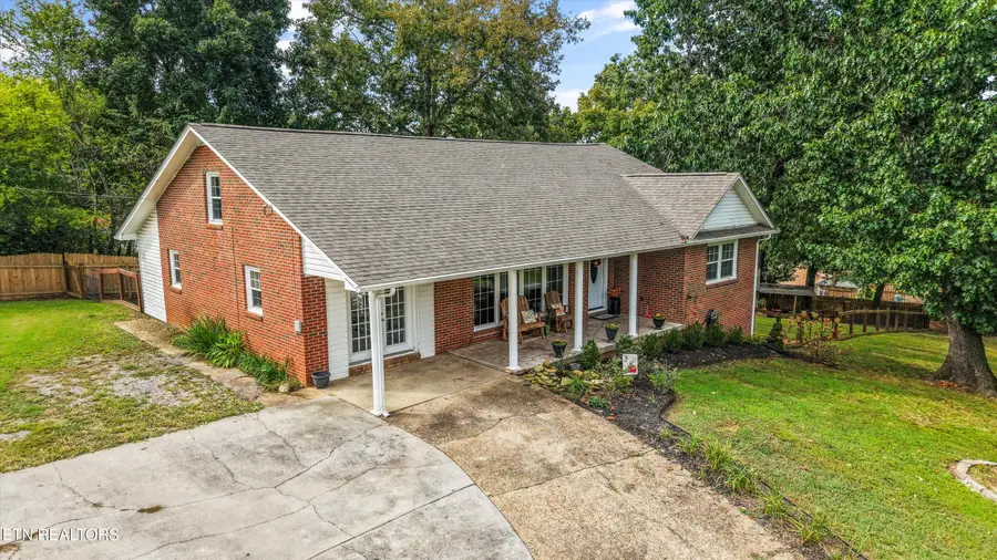 204 Doyle St, Lenoir City, TN 37771 - #3