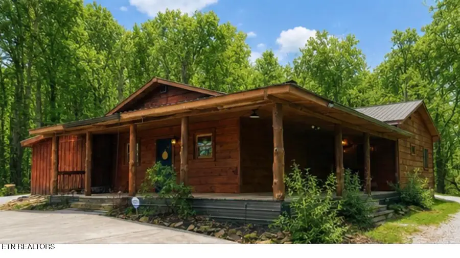 495 Bear Hollow Rd, Oneida, TN 37841 - #2