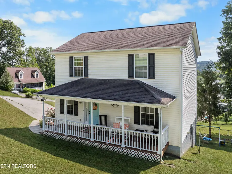 1007 W Kentucky Ave, Lafollette, TN 37766 - #2