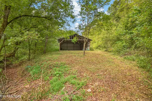 1310 Hunting Creek Rd, Whitleyville, TN 38588