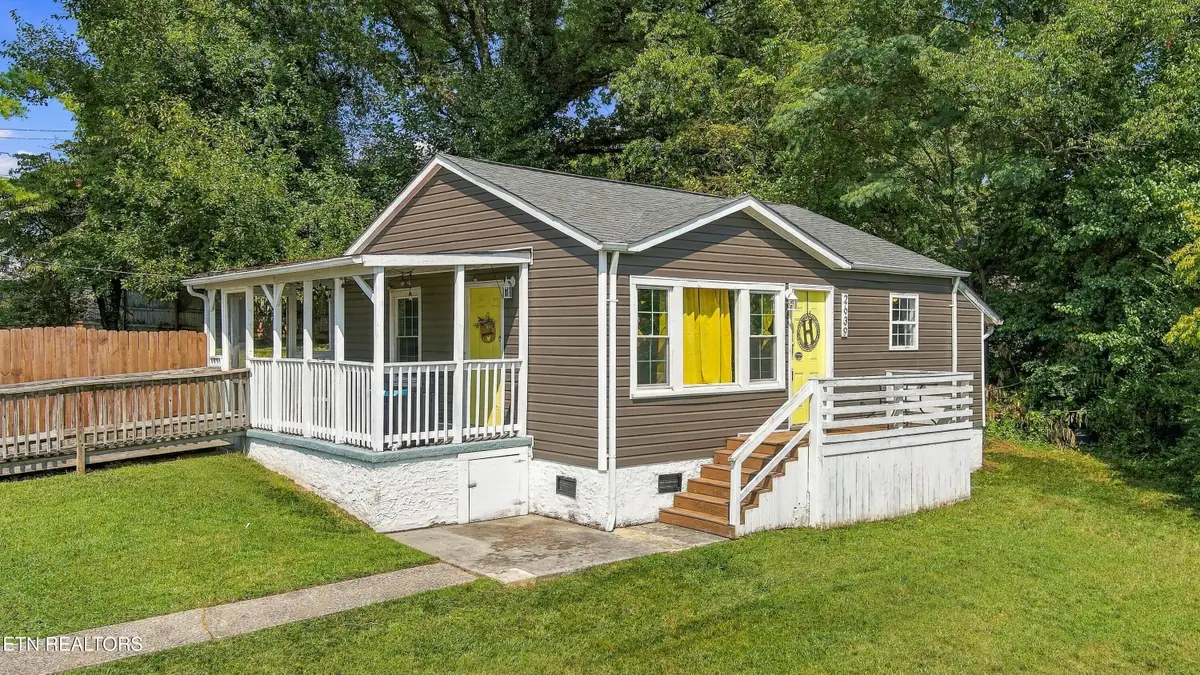 2639 Cecil Ave, Knoxville, TN 37917 - #1