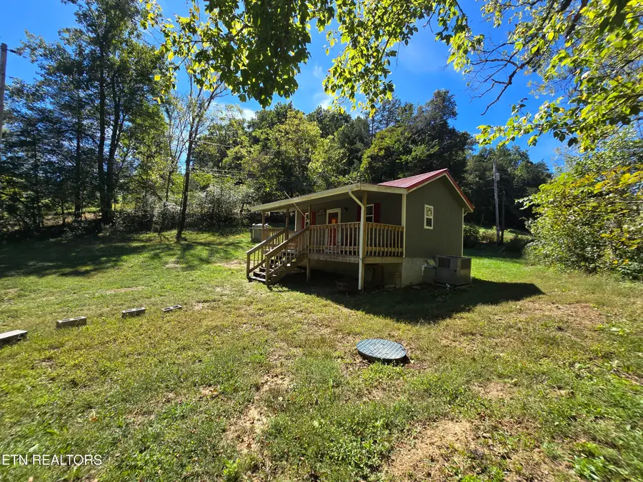 131 Ely Hollow Rd, Ewing, VA 24248 - #2