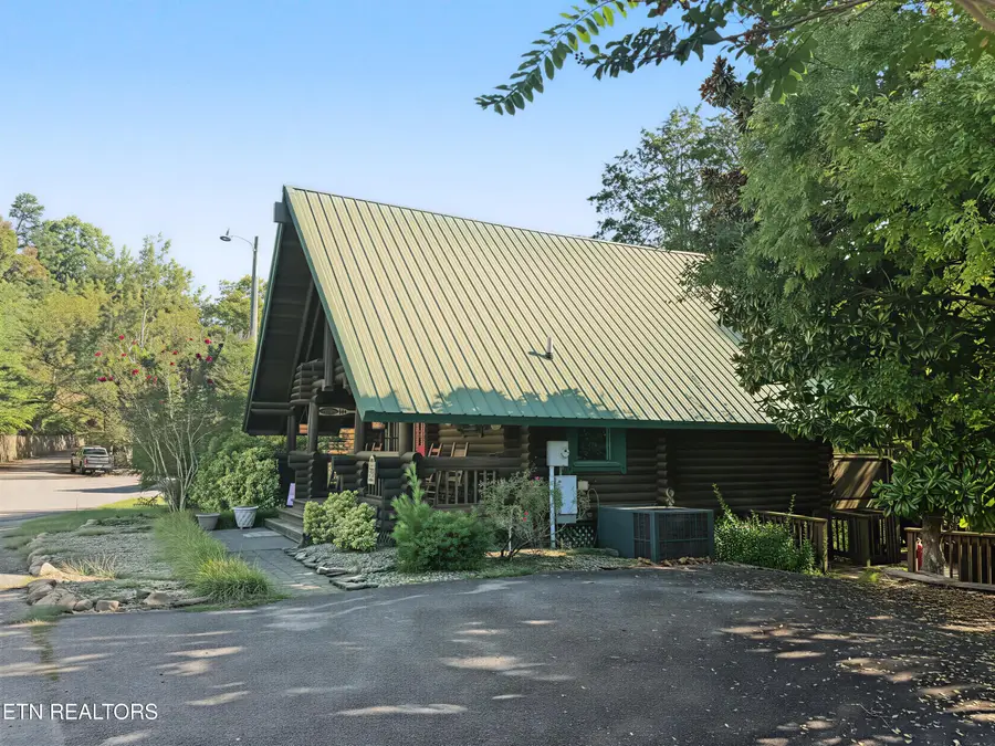1020 Walini Way, Sevierville, TN 37876 - #3