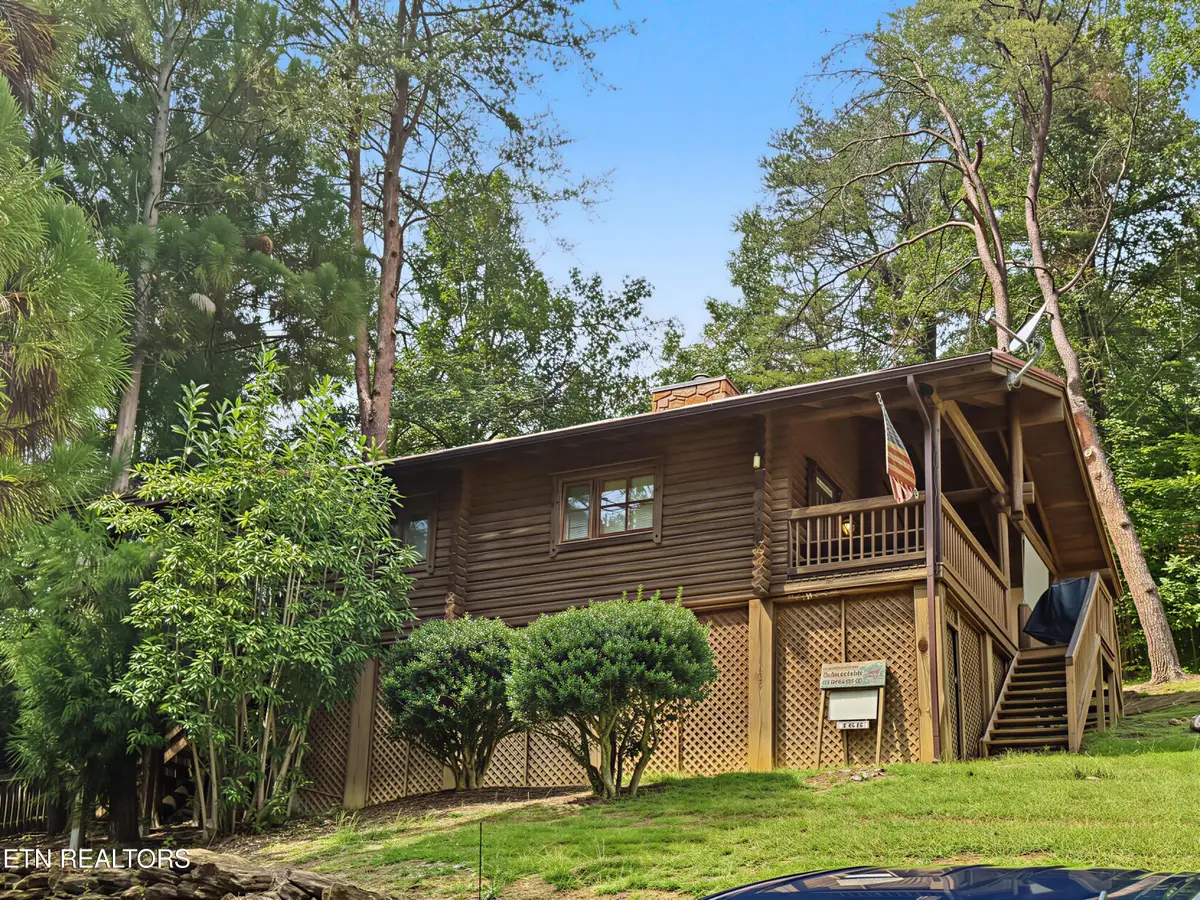 165 N Smoky Mountain Way, Sevierville, TN 37876 - #1