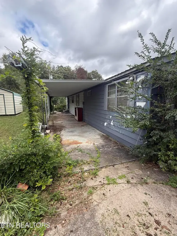 9253 Cherokee Tr, Crossville, TN 38572