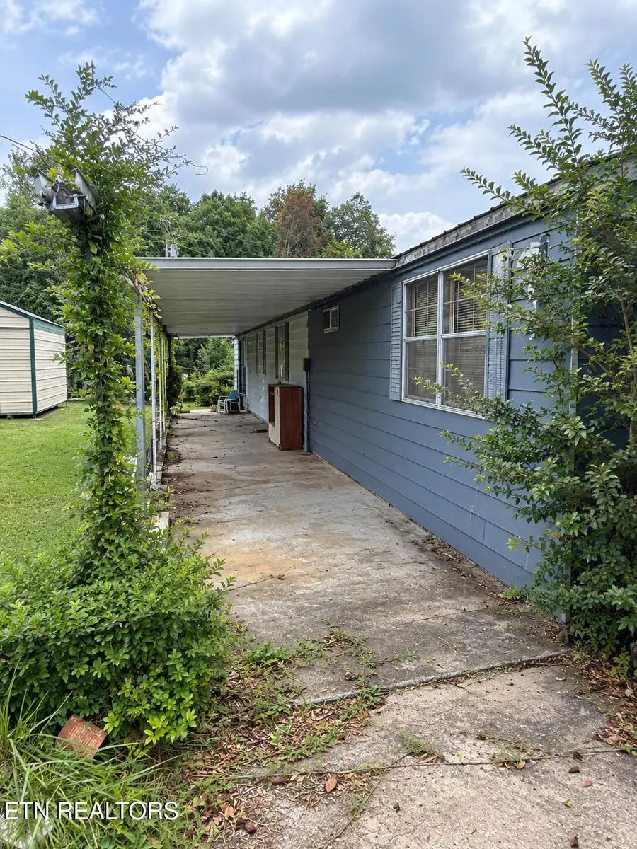 9253 Cherokee Tr, Crossville, TN 38572 - #2
