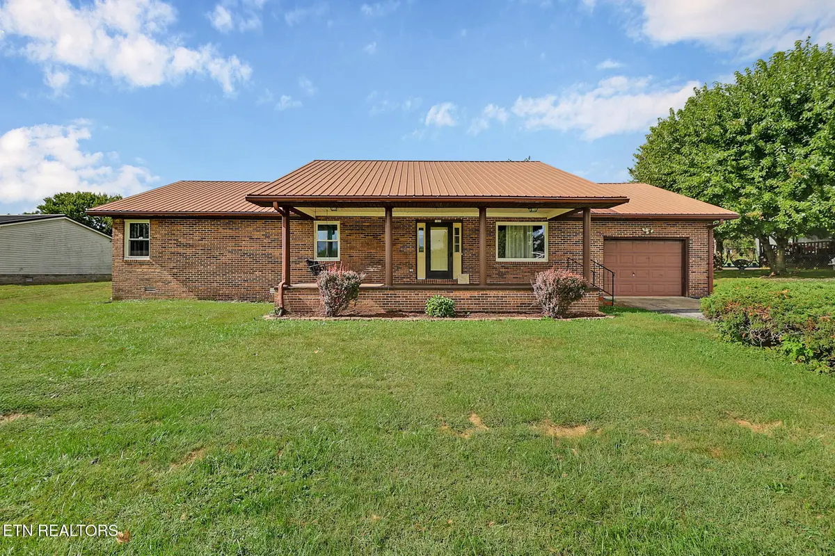 105 E Minnie Ave, Monterey, TN 38574 - #1