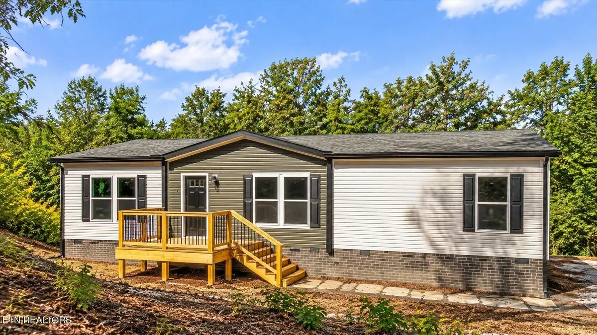 3827 Demory Rd, Lafollette, TN 37766 - #1