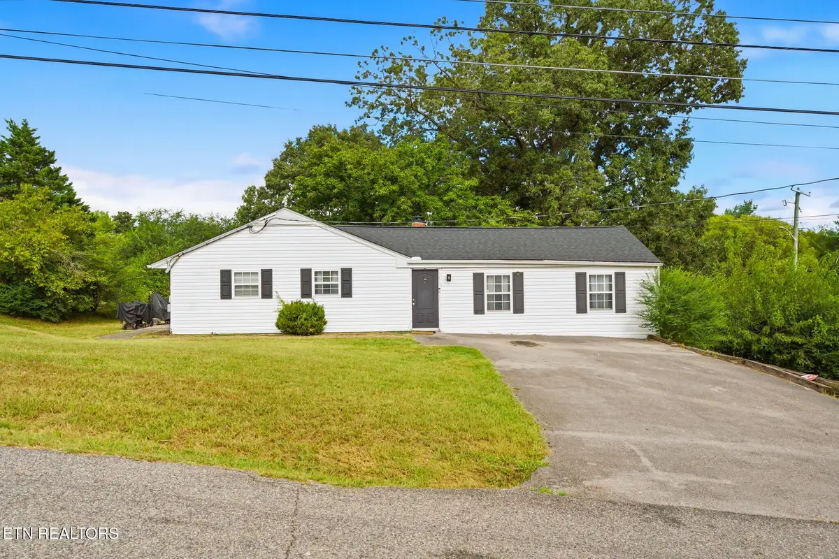 4400 NW Nicholas Rd, Knoxville, TN 37912 - #1