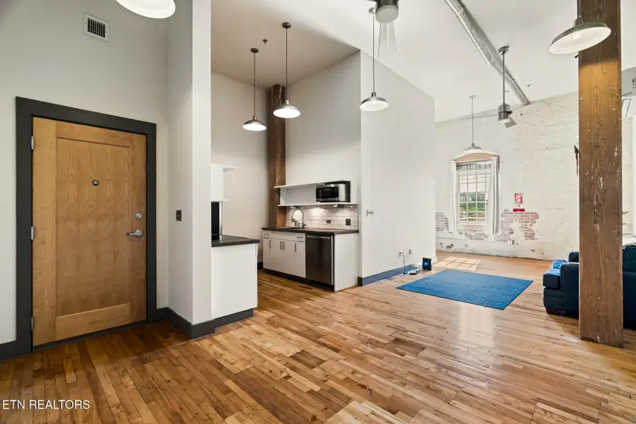 222 N Central St #305, Knoxville, TN 37917 - #2