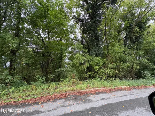 Dogwalk Rd, Greeneville, TN 37745