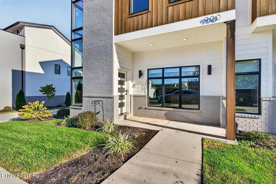 900 Phillips Ave #103, Knoxville, TN 37920 - #3