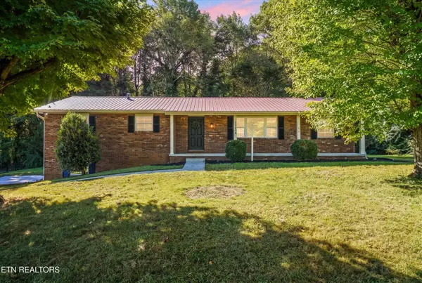 10604 Pinedale Drive, Knoxville, TN 37922